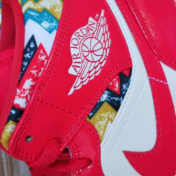 Jordan 1 mids Barcelona - Picture 10 of 13